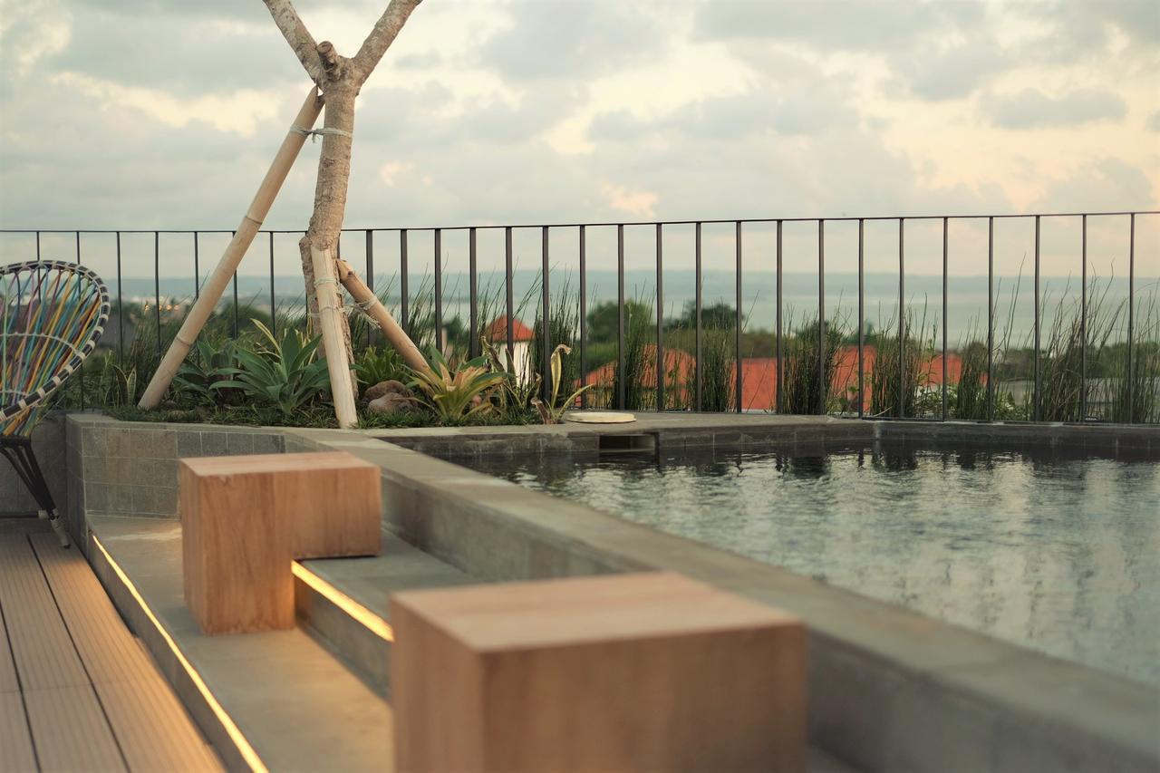 Borough Capsule Hostel Bali Legian Exterior foto